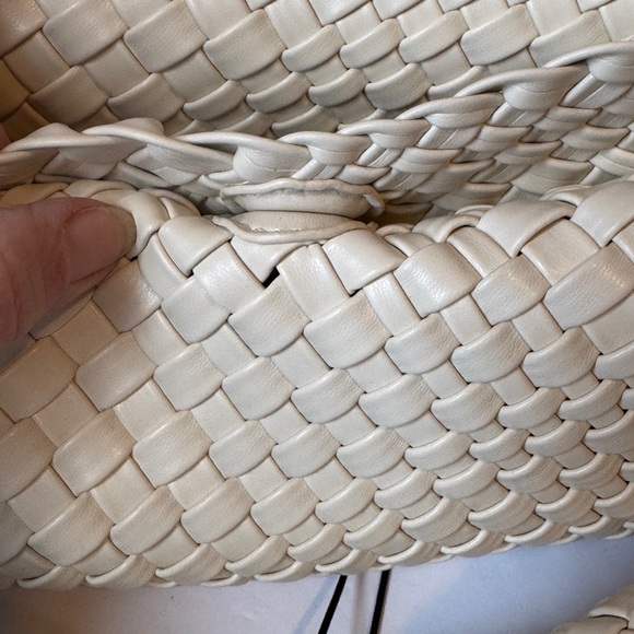 Rachel Zoe Cream Woven Women's Bag with Matching Wristlet - Picture 4 of 9